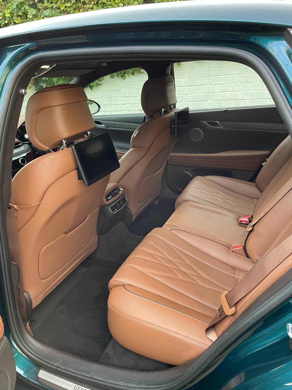 BMW M4 — exterior valet finish